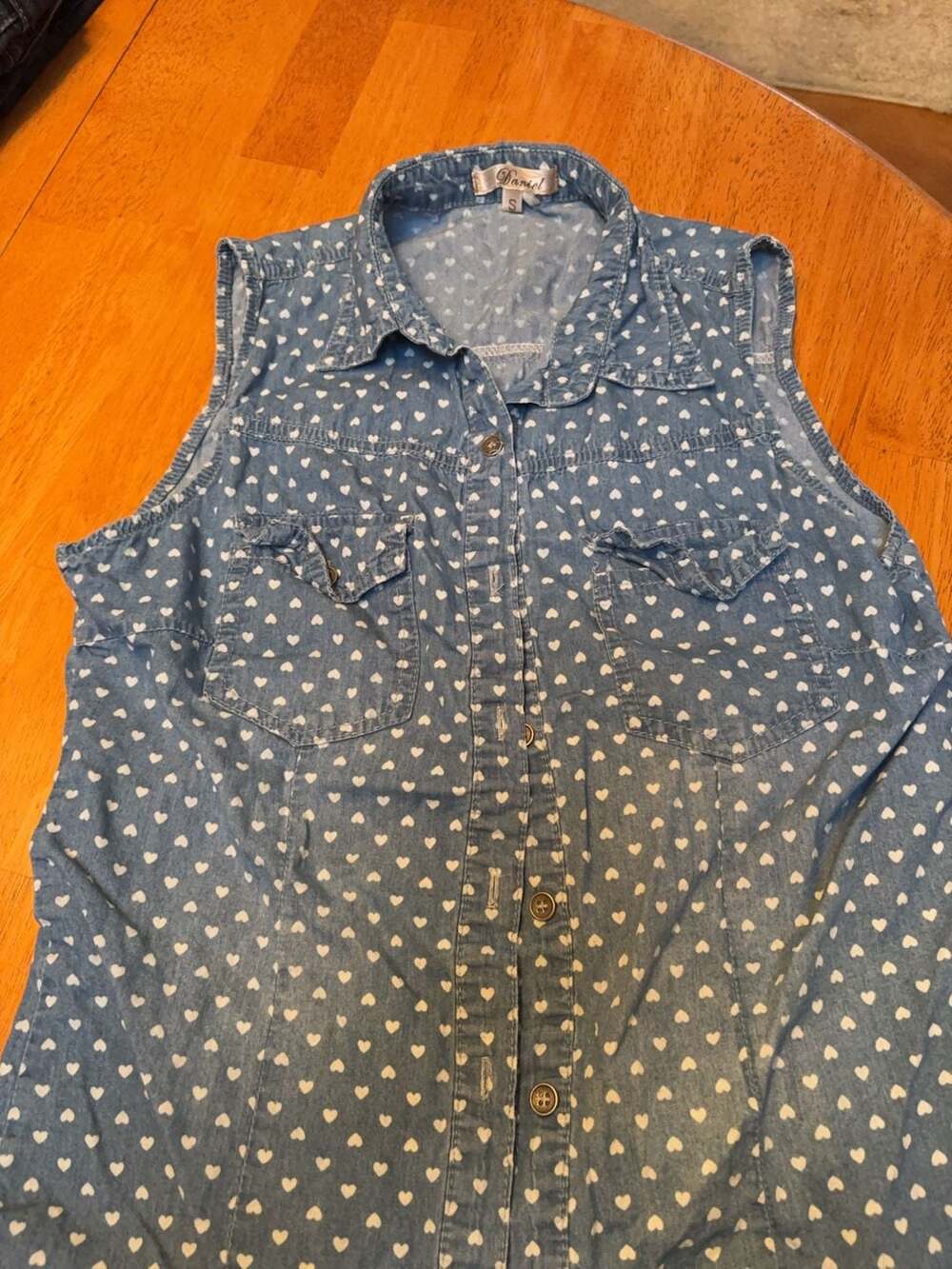 Daniel Sleeveless Denim Heart Print Button Down Shirt Size S